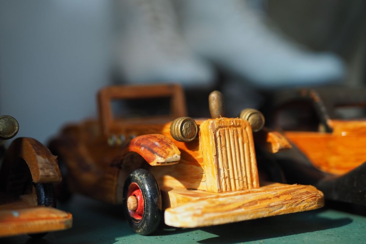 Jouets anciens en bois : identifier, dater, conserver